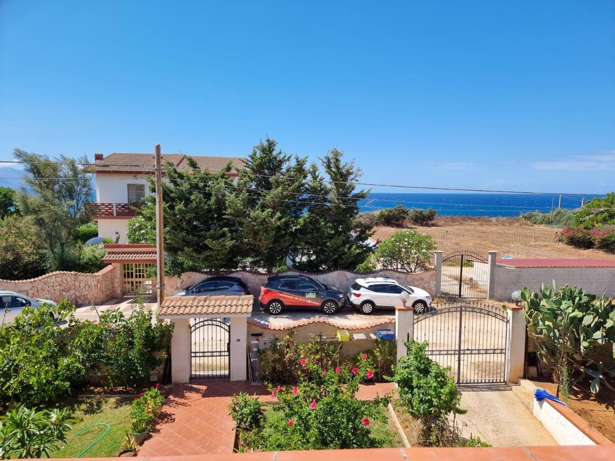 Villa Flora - With Sea View, 2 Minutes Walk To Beach Trappeto  Bagian luar foto