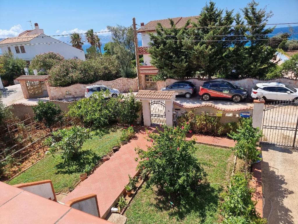Villa Flora - With Sea View, 2 Minutes Walk To Beach Trappeto  Bagian luar foto